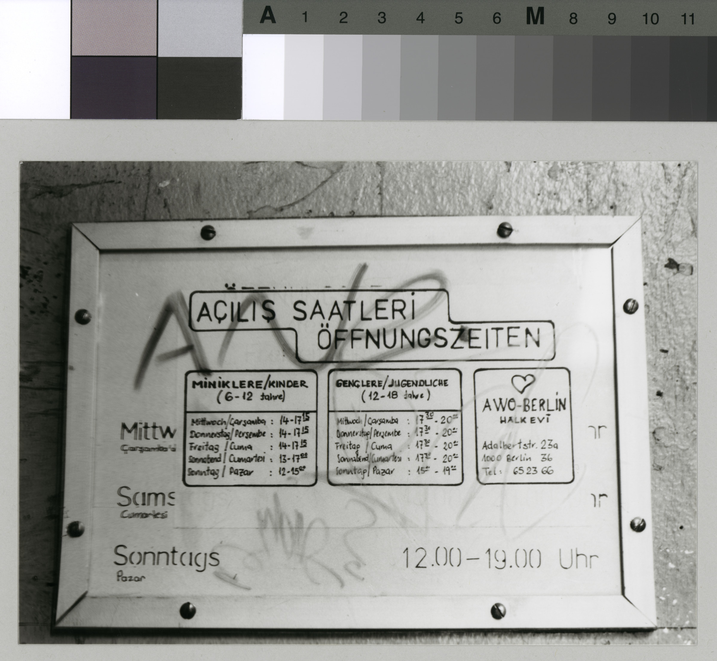 Deutsch/Türkische Öffnungszeiten der Migrationsberatung im AWO Begegnungszentrum Kreuzberg,